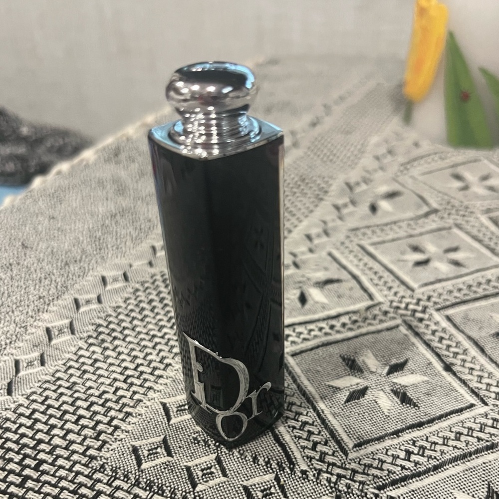 Dior Addict Hydrating Shine Lipstick - Picture 1 of 4